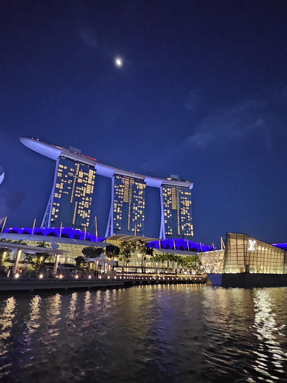 poto review image