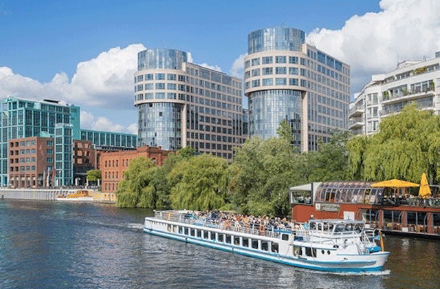 Berlin 1-Hour City Cruise (Starting from Friedrichstrasse)