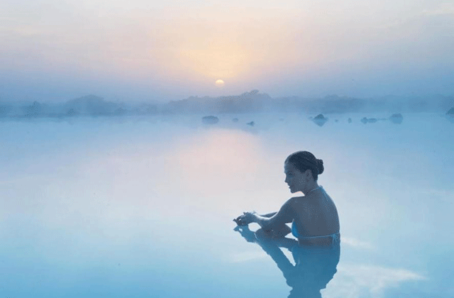 Reykjavik Blue Lagoon Hot Spring Ticket & Round-Trip Shuttle Package