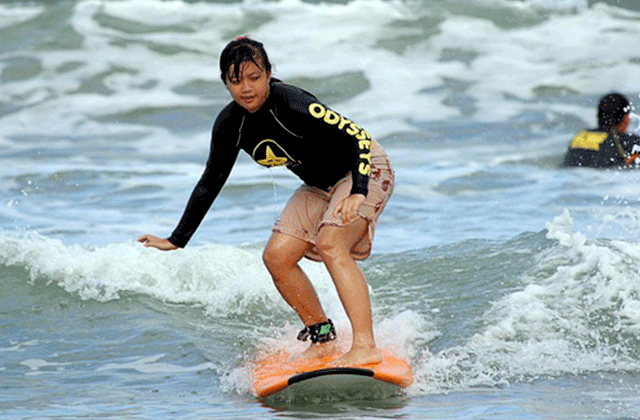 발리 오디세이 서핑 스쿨 서핑 강습