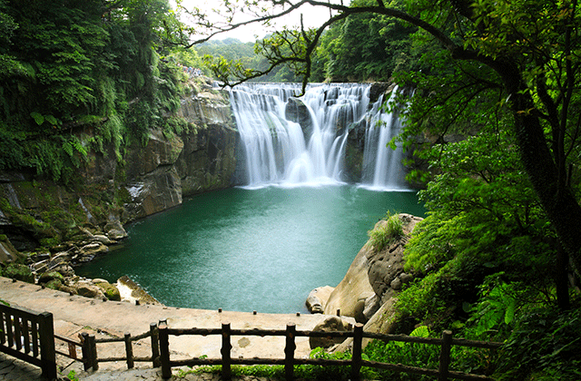 野柳·十分·金瓜石·九份+宜蘭タクシーツアー(台湾北部)