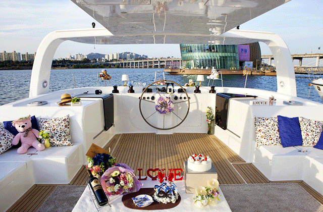 서울 반포 한강 세빛섬 골든블루마리나 요트 대여