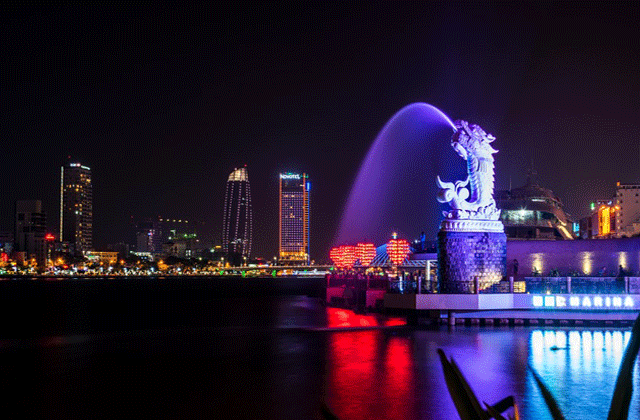 다낭 야경과 로컬 푸드 테이스팅 스쿠터 투어 (WAUG Exclusive)