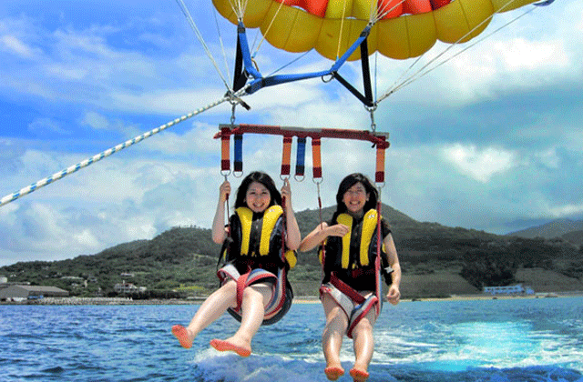 북부 출발: 오키나와 모토부 패러세일링 투어