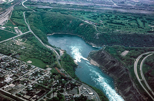 [동부관광] [1박2일 / 나이아가라 폴뷰] 뉴욕 출발: 나이아가라 폭포 투어 (크루즈 포함)
