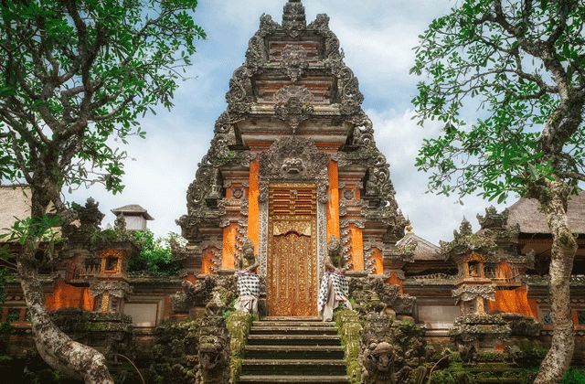 발리 아융강 래프팅 + 우붓 투어 + 짐바란 씨푸드 + 스파 패키지