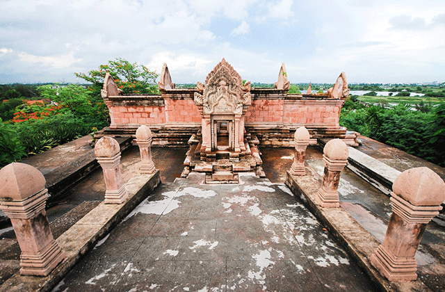 バンコク・ランドマークとムアンボランを巡るプライベートツアー