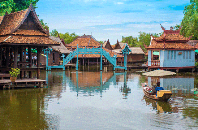 バンコク・ランドマークとムアンボランを巡るプライベートツアー