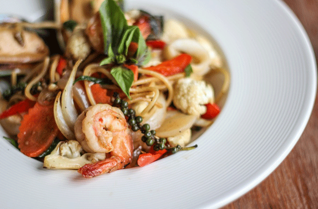 Macau Tower: Tromba Rija Buffet with Observation Deck Admission