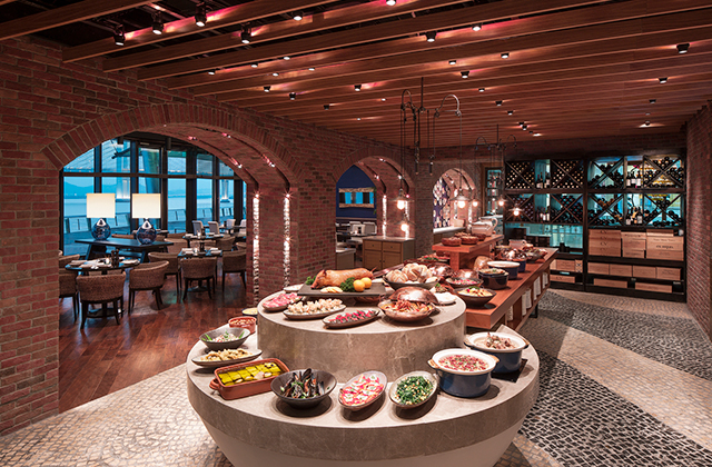 Macau Tower: Tromba Rija Buffet with Observation Deck Admission