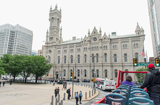 フィラデルフィア・シティサイトシーイングシティツアーバス (1/2/3日券)