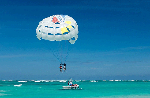 Boracay: Parasailing Experience