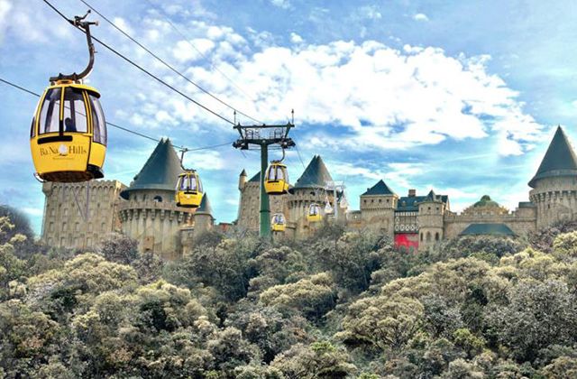 Da Nang 7-seater/16-seater car rental tour (including driver)