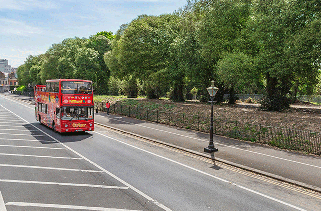 ダブリン・シティサイトシーイングシティツアーバス(24時間/48時間)