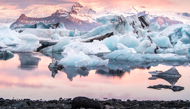 From Reykjavik: Jokulsarlon Glacier Lagoon Tour