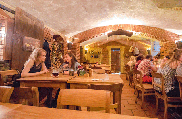 プラハ・チェコ料理と一緒に楽しむビールツアー