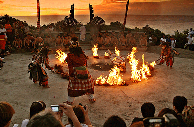 울루와트 선셋 케착댄스 공연 & 짐바란 해산물 디너 프라이빗 단독 투어