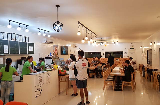 Boracay: Cafe One Lounge Ticket (Kalibo International Airport)