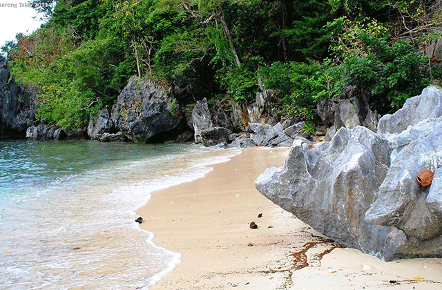 Palawan: El Nido Small Lagoon Hopping Tour
