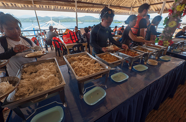 Palawan Honda Bay Hopping Tour