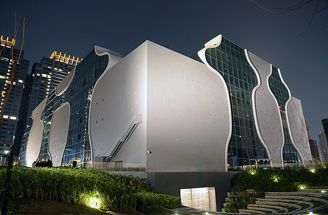 대만 타이중 시내 전일 투어 (고미습지, 무지개마을, 궁원안과)