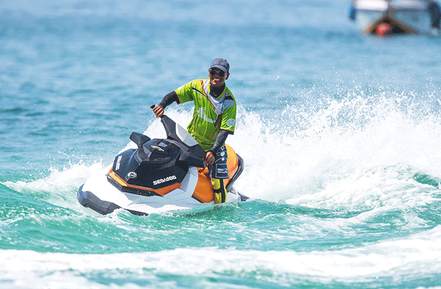 パタヤ・コーラルアイランドマリンアクティビティツアー
