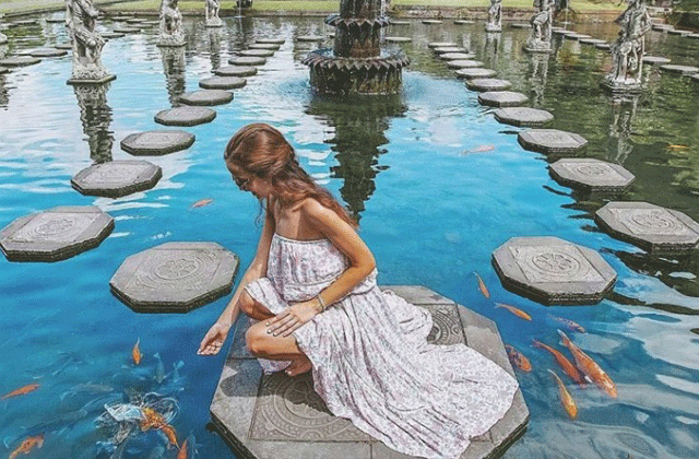 Bali East Instagram Tour: Lempuyang Temple, Water Palace, and Pichaven Swing