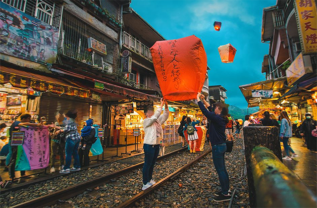 [착한투어] 대만 예스폭진지 야경 버스투어 (100% 출발 확정 / 10시 20분 출발 / 한국어 가이드 + 야시장 하차)