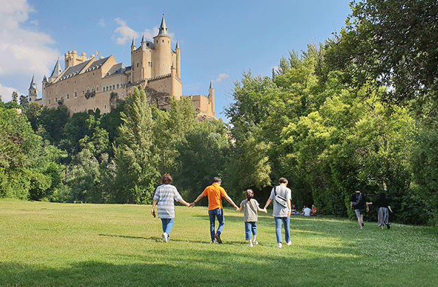 [안나와친구] 세고비아 & 톨레도 투어 - 톨레도 대성당&알카사르 궁전 내부 입장 설명