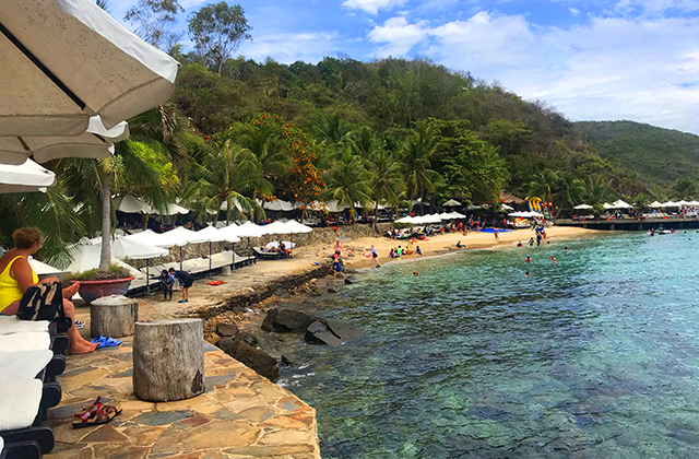 나트랑 혼문섬 마린파크 & 미니비치 VIP 호핑 투어 (스노클링 + 바베큐 + 패들 SUP) - WAUG Exclusive