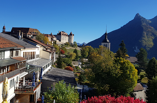 인터라켄 출발: 그뤼에르 & 라보 & 몽트뢰 & 시옹성 하루 투어