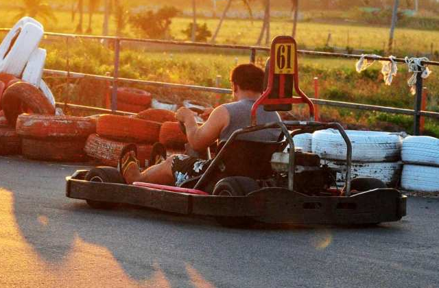 Kenting F1 Racing Kart Experience
