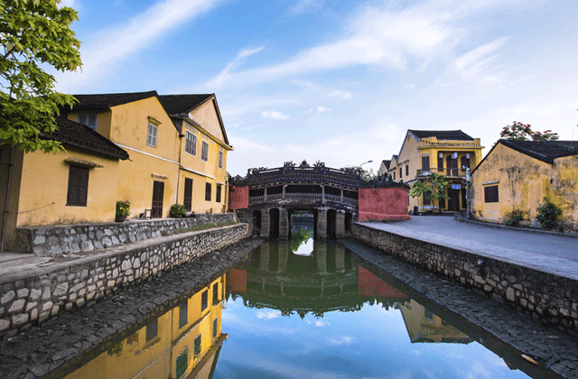 다낭 출발: 호이안 올드타운 야경과 소원초 체험 투어