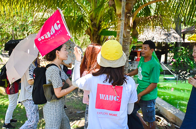 방콕 담넌사두억 수상시장과 위험한 시장 투어 (WAUG Originals)