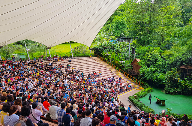 싱가포르 데이 투어 A코스 (보타닉 가든, 동물원, 깜퐁글람, 차이나타운, 센토사)