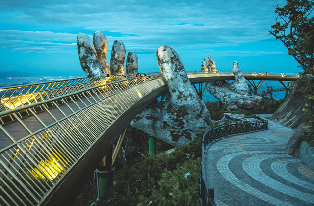 버스로 떠나는 바나힐 일일 투어 (바나힐 입장권 포함)