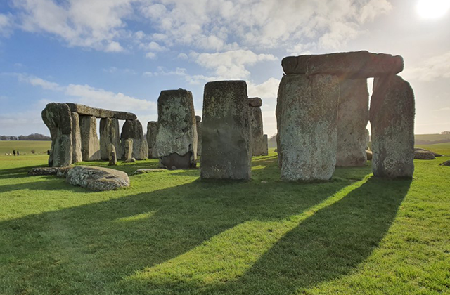 [킹스투어] 바스 + 캐슬쿰 + 스톤헨지 전용 차량 일일 투어