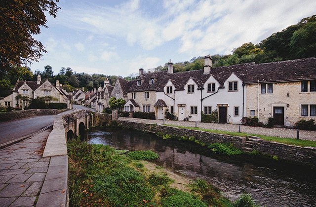 [킹스투어] 바스 + 캐슬쿰 + 스톤헨지 전용 차량 일일 투어