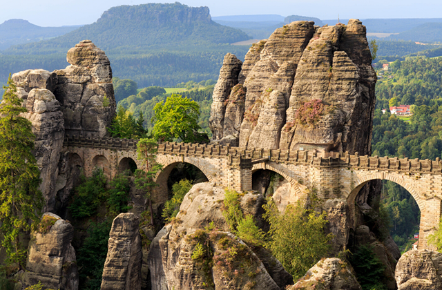 보헤미안 스위스 국립공원 여름 트레킹 (천국의 문 + 에드먼드 협곡 보트 투어 + 바스테이 공원)