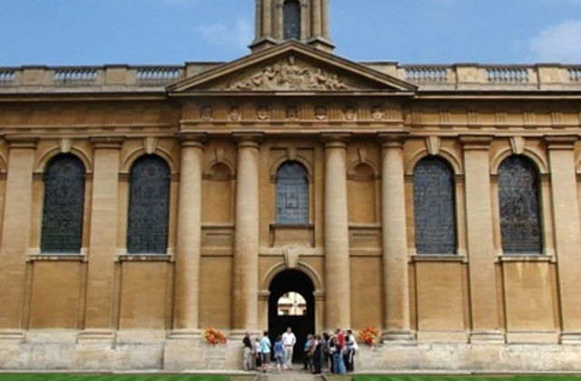 Oxford University & City Walking Tour