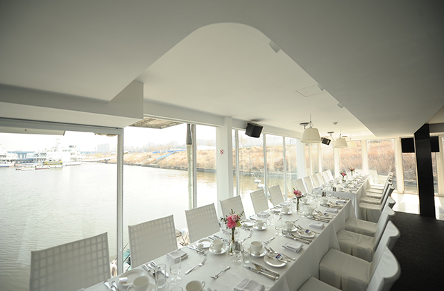 서울 압구정 한강 오엔 선상 레스토랑