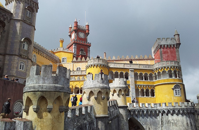 리스본 출발: 신트라, 페나, 카스카이스, 헤갈레이, 호카곶 차량 투어 (한국어 가이드)