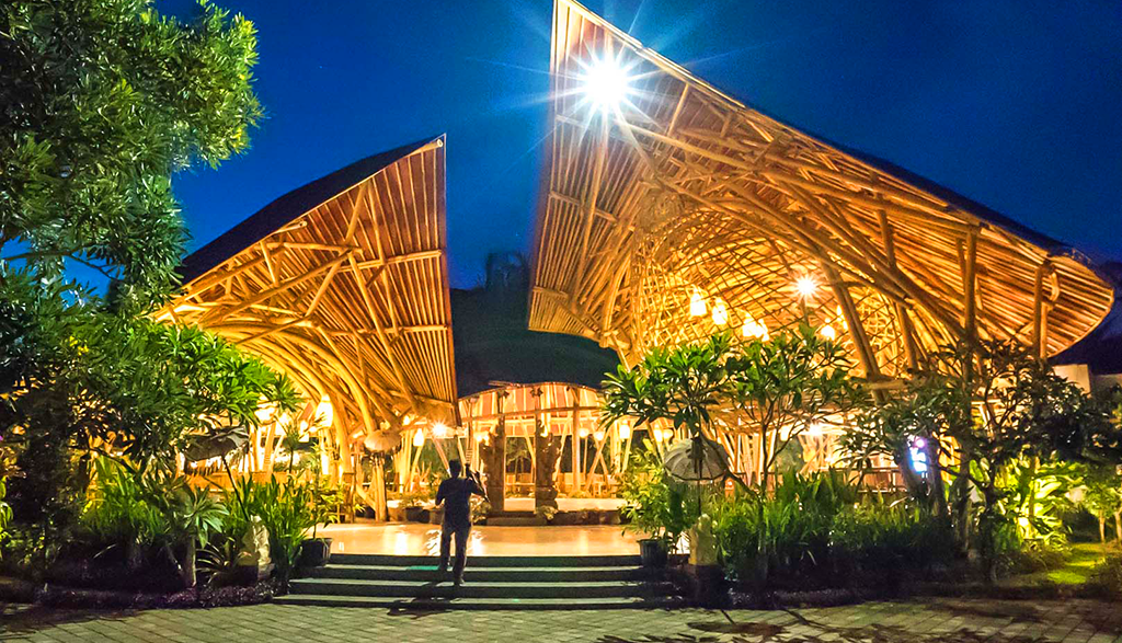 バリ・カヤンガンヒーリングディナーパッケージ(送迎サービス付き)