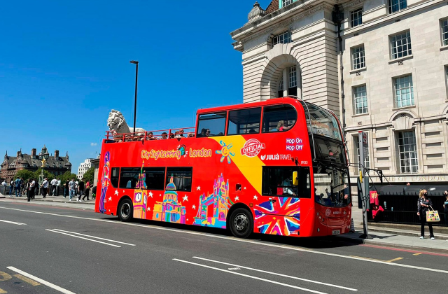 ロンドン・シティサイトシーイングホップオンホップオフバス＆テムズ川クルーズ(24/48時間)