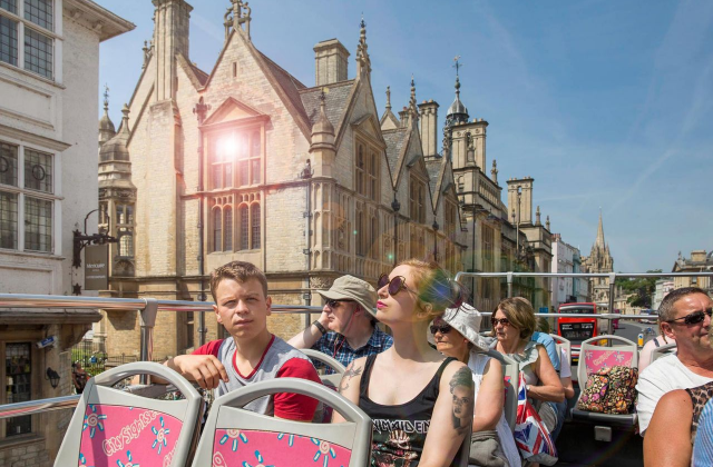 オックスフォード・シティ観光シティツアーバス（24時間/48時間）