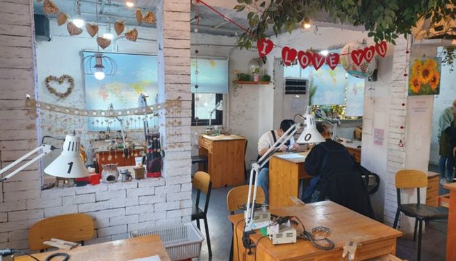 Seoul: Ring Making Experience at Ring cafe in Hongdae