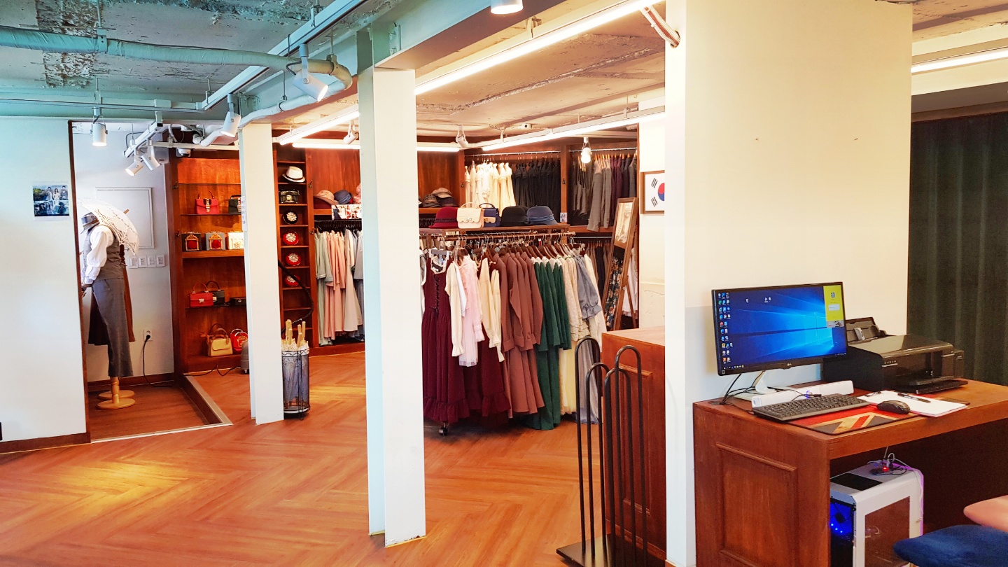 仁川・チャイナタウン「京城白黒写真館」開花期の衣装レンタル