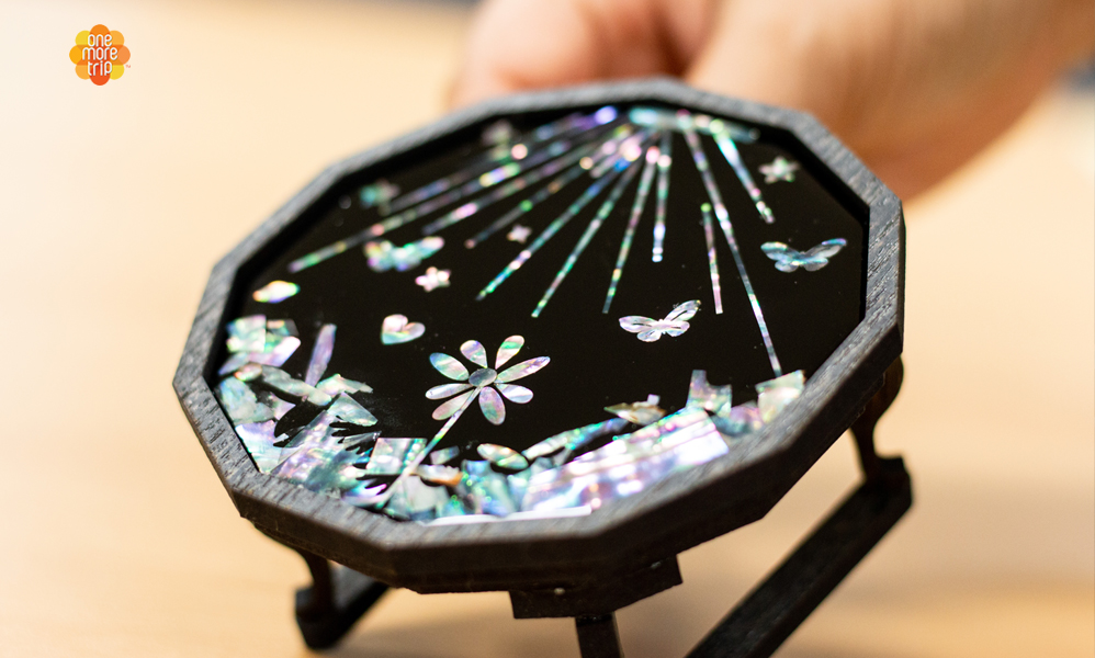 Seoul: Traditional Najeon (Mother-of-Pearl) Craft Experience in Dongdaemun