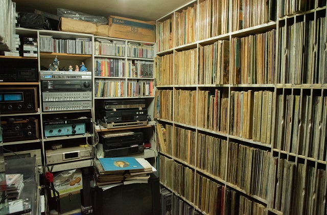 Daegu: Admission Ticket to Hi-Mart Music Listening Room