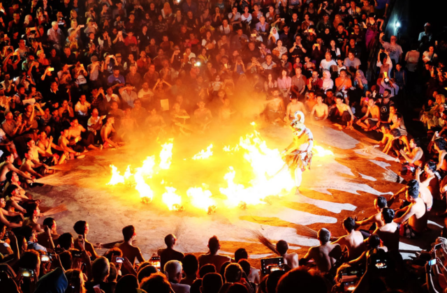 Bali: Uluwatu Temple Sunset Tour